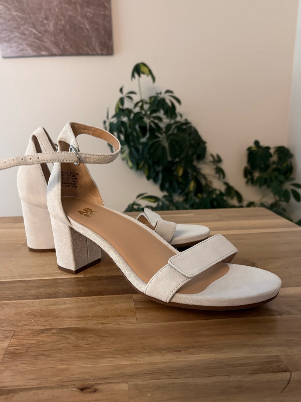Abeo Suede Leather Block Heel Ankle Strap Sandals Pumps Light Grey Sz 11